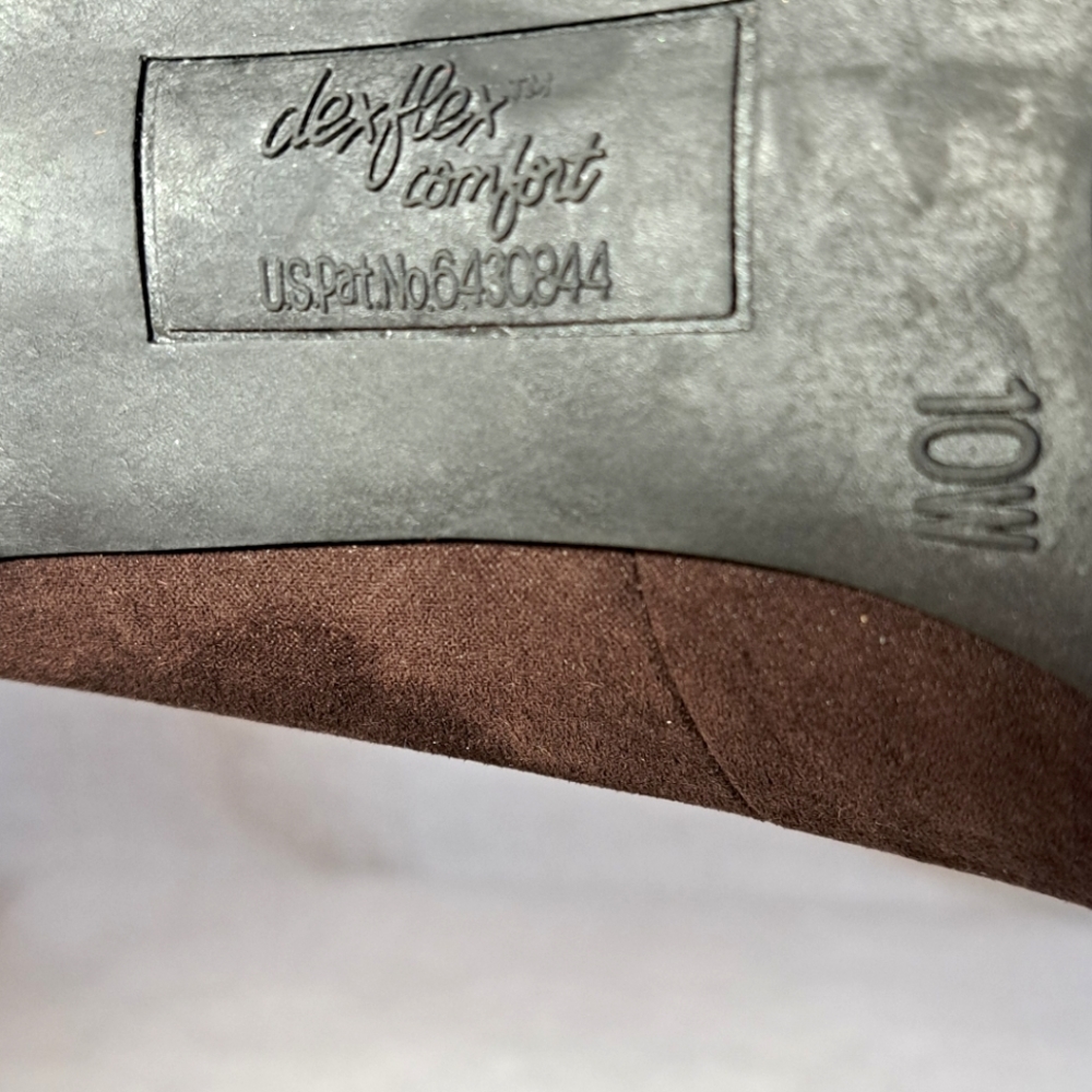 ‼️💰‼️Dexflex Comfort 10 W Brown Pumps - Picture 2 of 5